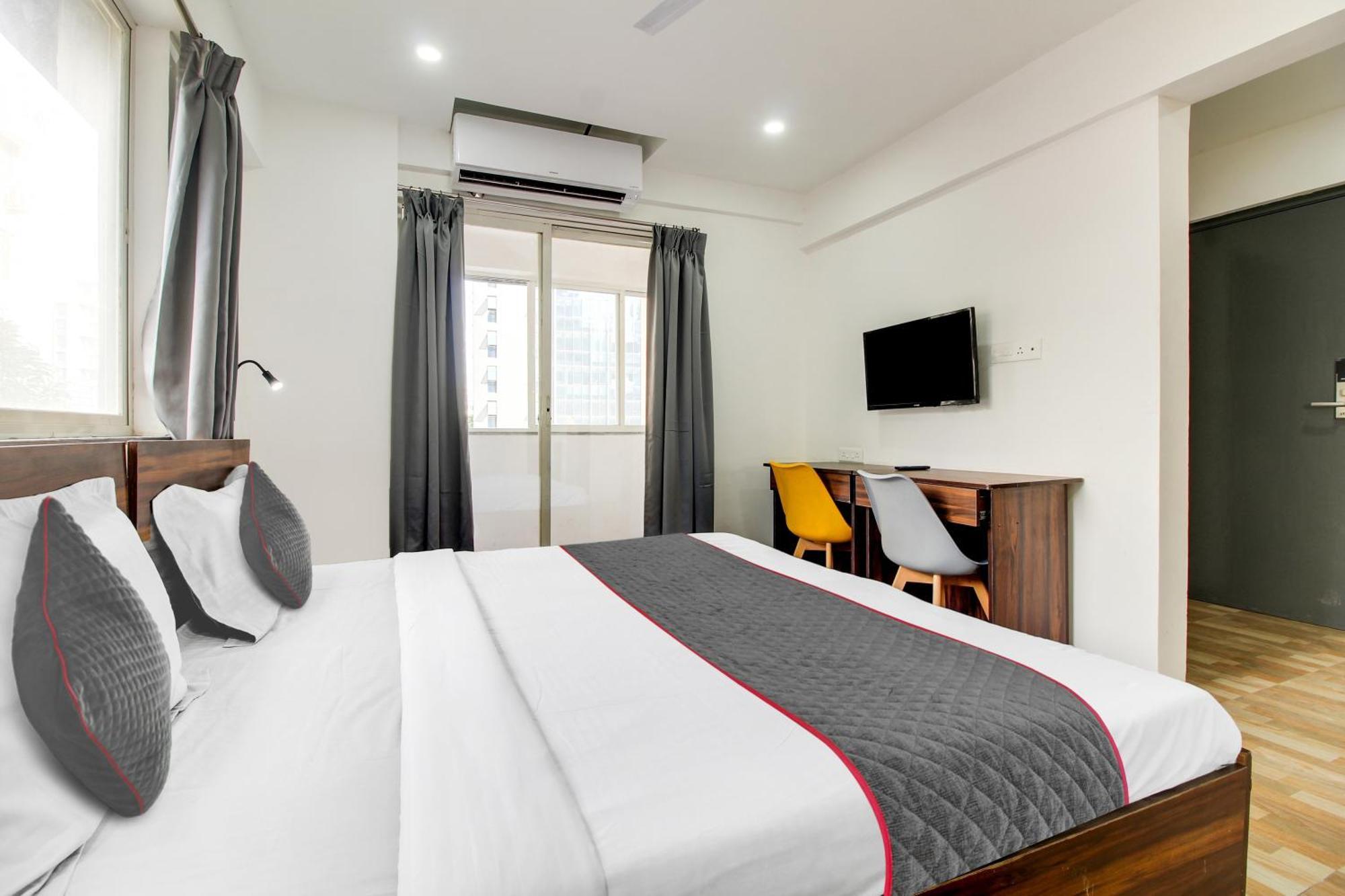 Super Oyo Townhouse 1237 Balewadi Hotell Méribel Village Eksteriør bilde