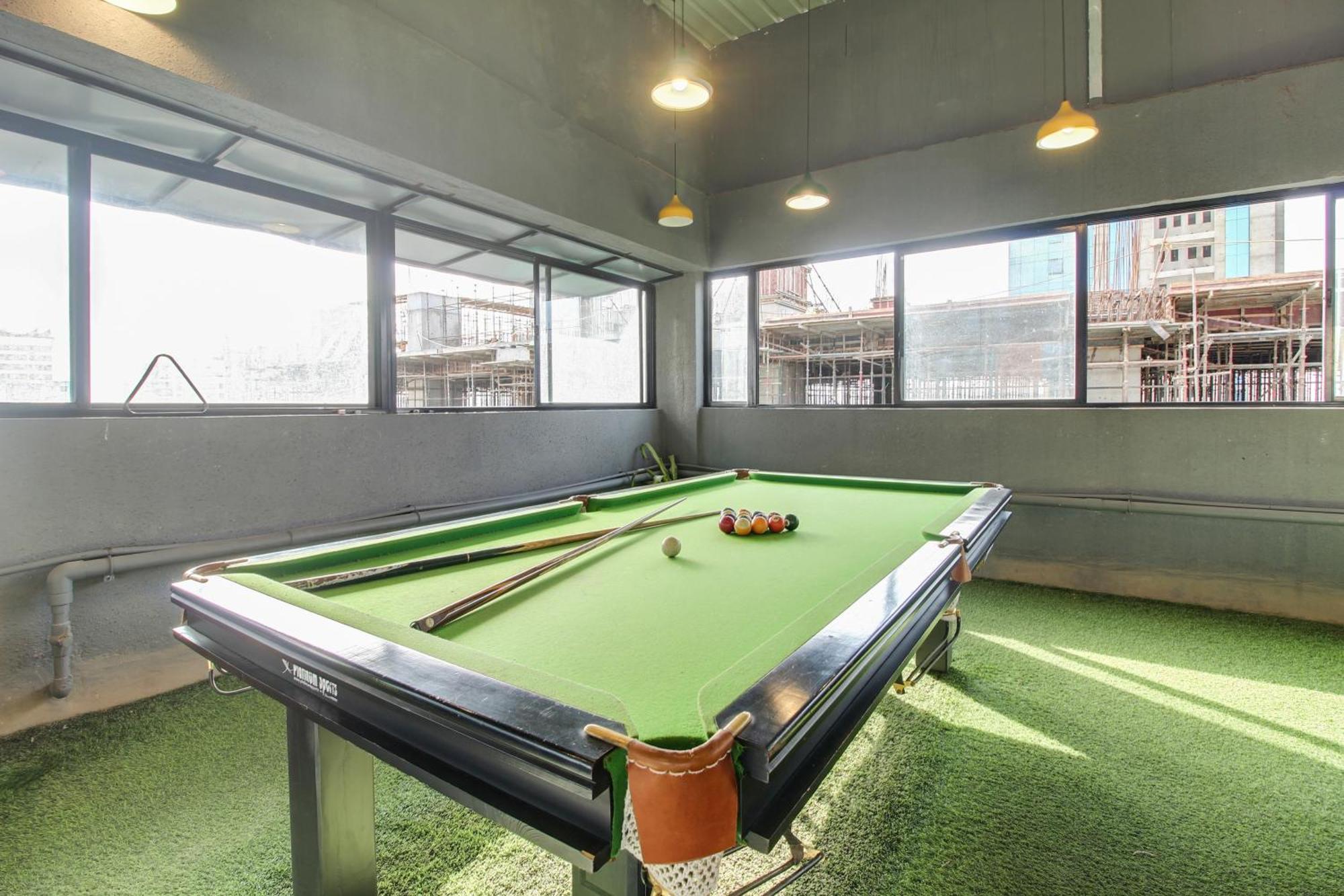 Super Oyo Townhouse 1237 Balewadi Hotell Méribel Village Eksteriør bilde